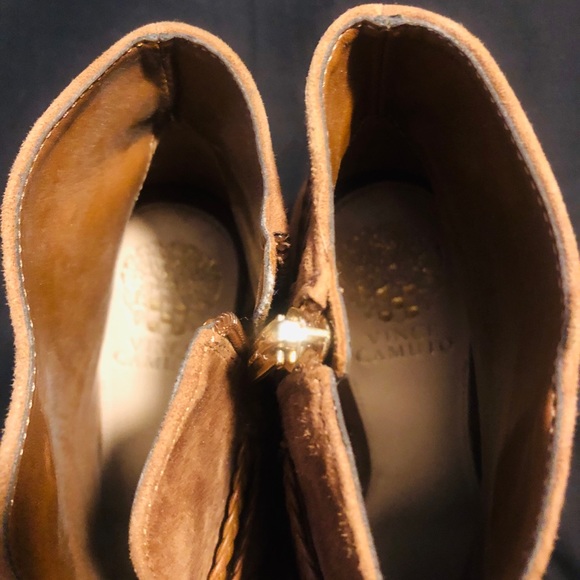 Vince Camuto Astan Heels - Picture 3 of 6